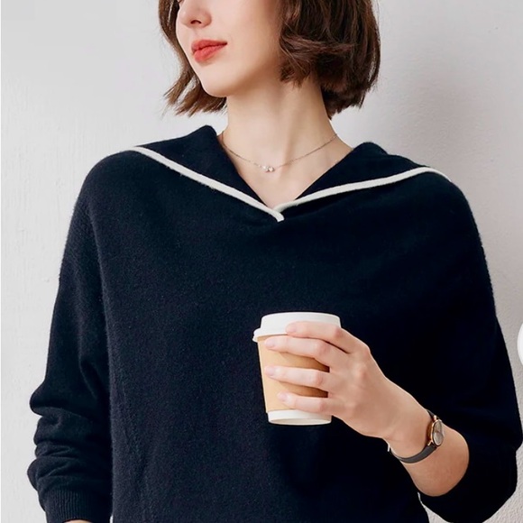 Chic 100% Cashmere Black V-Neck Sweater with White Trim - Picture 2 of 8